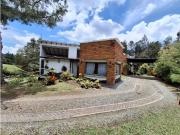 Casa de campo de alto standing de 3 dormitorios en venta...