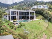 Casa de campo de alto standing de 3 dormitorios en venta...
