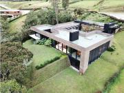 Casa de campo de alto standing de 3 dormitorios en venta...