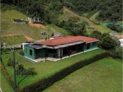 Casa de campo de alto standing de 3 dormitorios en venta...
