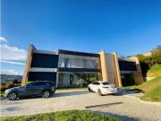 Casa de campo de alto standing de 3 dormitorios en venta...