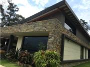 Casa de campo de alto standing de 3 dormitorios en venta...