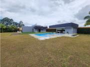 Casa de campo de alto standing de 3 dormitorios en venta...