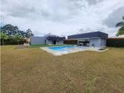 Casa de campo de alto standing de 3 dormitorios en venta...