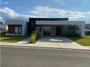 Casa de campo de alto standing de 3 dormitorios en venta...