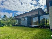 Casa de campo de alto standing de 3 dormitorios en venta...