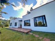 Casa de campo de alto standing de 3 dormitorios en venta...