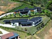 Casa de campo de alto standing de 3 dormitorios en venta...