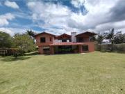 Casa de campo de alto standing de 3 dormitorios en venta...