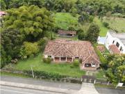 Casa de campo de alto standing de 4 dormitorios en venta...