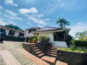 Casa de campo de alto standing de 4 dormitorios en venta...
