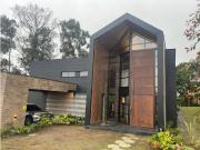 Casa de campo de alto standing de 4 dormitorios en venta...