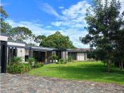 Casa de campo de alto standing de 4 dormitorios en venta...