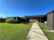 Casa de campo de alto standing de 4 dormitorios en venta...