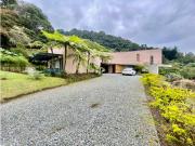 Casa de campo de alto standing de 4 dormitorios en venta...