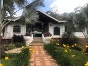 Casa de campo de alto standing de 4 dormitorios en venta...