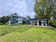 Casa de campo de alto standing de 4 dormitorios en venta...