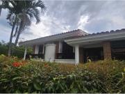 Casa de campo de alto standing de 4 dormitorios en venta...