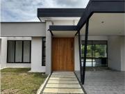 Casa de campo de alto standing de 4 dormitorios en venta...