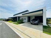 Casa de campo de alto standing de 4 dormitorios en venta...