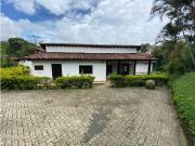 Casa de campo de alto standing de 4 dormitorios en venta...