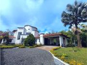 Casa de campo de alto standing de 4 dormitorios en venta...