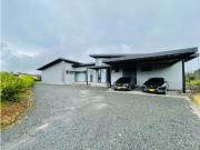 Casa de campo de alto standing de 4 dormitorios en venta...