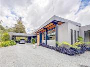 Casa de campo de alto standing de 4 dormitorios en venta...