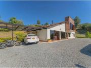 Casa de campo de alto standing de 4 dormitorios en venta... Casa de campo de alto standing de 4 dormitorios en venta...