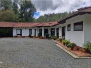 Casa de campo de alto standing de 4 dormitorios en venta...