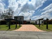 Casa de campo de alto standing de 4 dormitorios en venta...