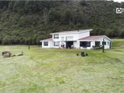 Casa de campo de alto standing de 4 dormitorios en venta...