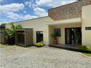 Casa de campo de alto standing de 5 dormitorios en venta...