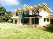 Casa de campo de alto standing de 5 dormitorios en venta...