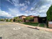 Casa de campo de alto standing de 5 dormitorios en venta...