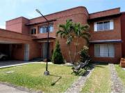 Casa de campo de alto standing de 5 dormitorios en venta...