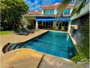 Casa de campo de alto standing de 5 dormitorios en venta...