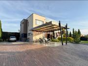 Casa de campo de alto standing de 5 dormitorios en venta...