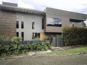 Casa de campo de alto standing de 5 dormitorios en venta...