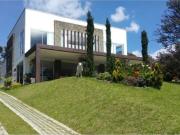 Casa de campo de alto standing de 5 dormitorios en venta...