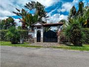 Casa de campo de alto standing de 5 dormitorios en venta...