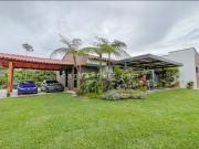 Casa de campo de alto standing de 5 dormitorios en venta...