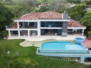 Casa de campo de alto standing de 5 dormitorios en venta...