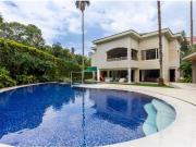 Casa de campo de alto standing de 5 dormitorios en venta...