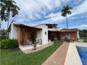 Casa de campo de alto standing de 5 dormitorios en venta...