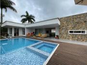 Casa de campo de alto standing de 5 dormitorios en venta...