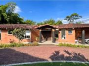 Casa de campo de alto standing de 5 dormitorios en venta...