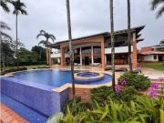 Casa de campo de alto standing de 5 dormitorios en venta...