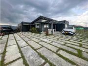 Casa de campo de alto standing de 5 dormitorios en venta...