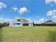 Casa de campo de alto standing de 5 dormitorios en venta...